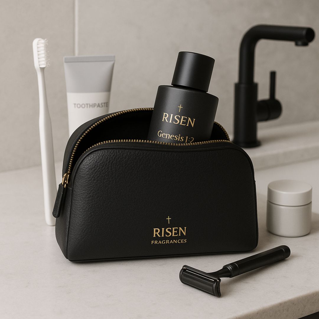 Risen Wash Bag in Midnight Black