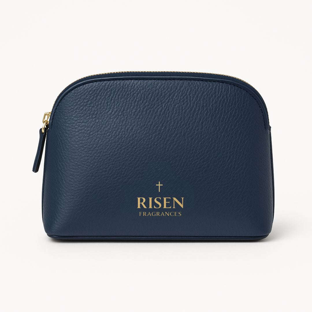 Risen Wash Bag in Deep Navy